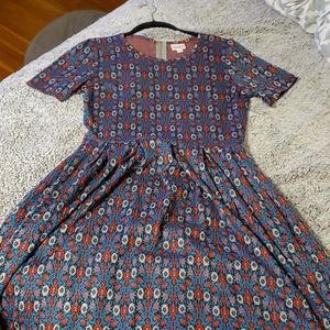 EUC Lularoe Amelia size Large